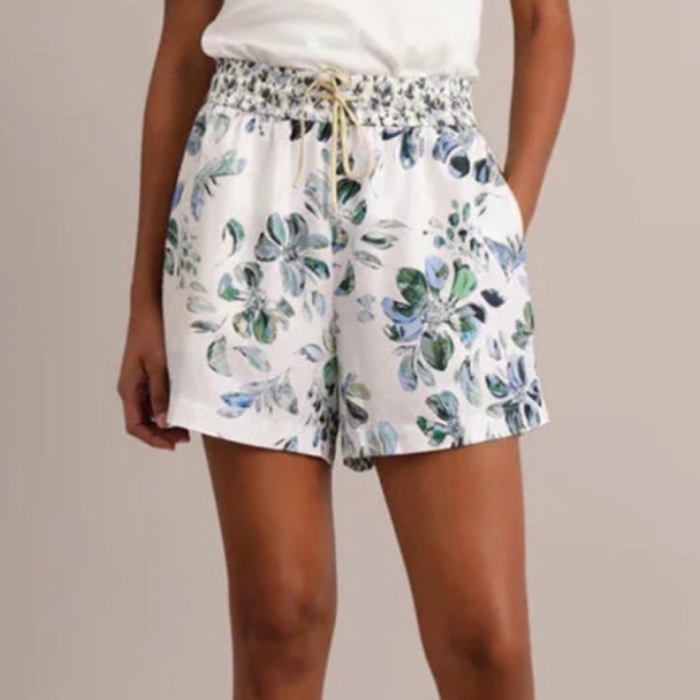 NEW Munthe Uniga silk floral shorts